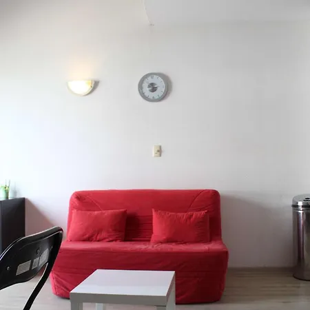 Appt 2 Pieces - Lr030-e222 * La Rochelle (Charente-Maritime)